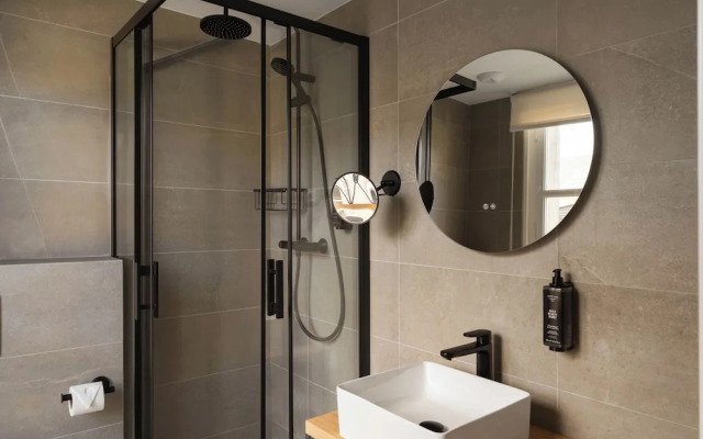 Limehome Versailles Rue du Bailliage