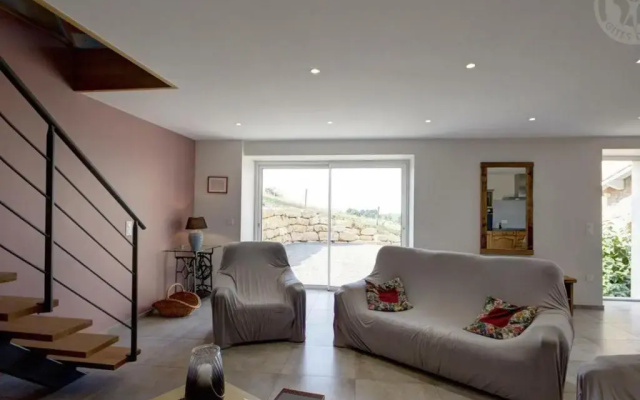 Gite Panissières, 3 pièces, 8 personnes - FR-1-496-215