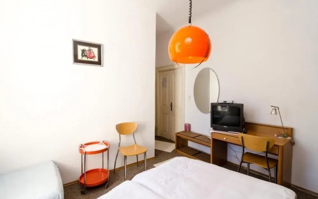 Rooms Pile