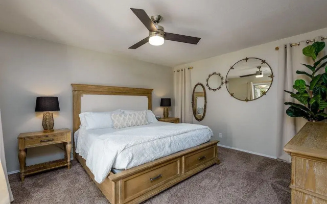 Casa Sunset 4 Bedroom Home by RedAwning
