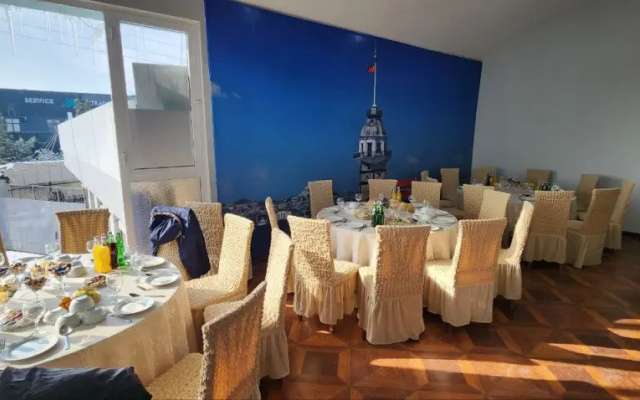 Saroylik Hotel