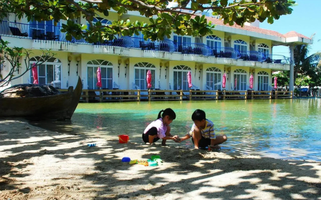 Swan Lake Villa Resort