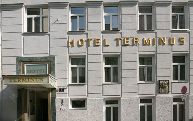 Отель Terminus Австрия, Вена - 7 отзывов об отеле, цены и фото номеров - забронировать отель Terminus онлайн вид на фасад