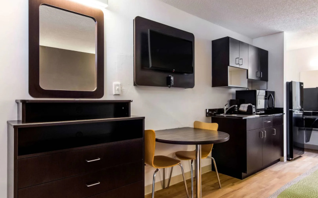 Studio 6 Extended Stay - Lagrange, GA