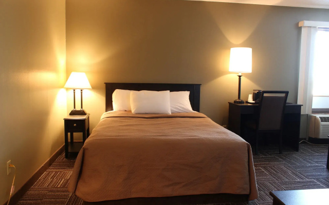 Sunlac Inn Devils Lake