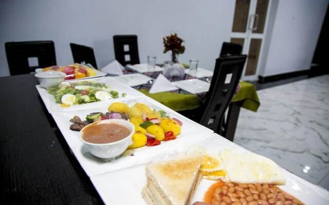Peace Garden Hotel Калабар питание