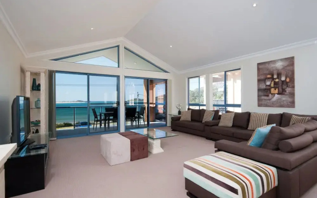Marine Dr 2/68 - Fingal Bay
