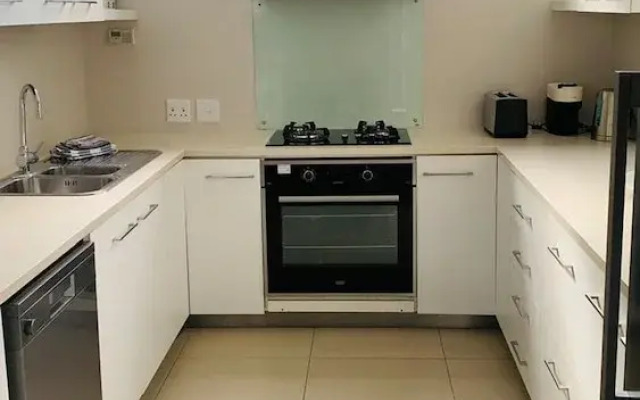 Lovely 3 bed With Splash Pool in Seapoint - 2245