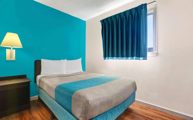 Motel 6 Fort Bragg, CA