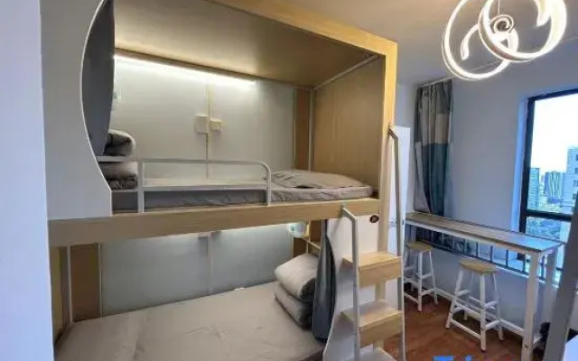 Lishe Capsule Hostel (Hailiang Square)