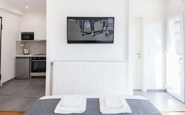 Stylish New Paradise for 2 in Marousi