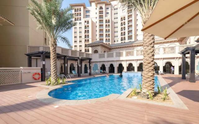 Jumeirah Golf Estates Sleeps 2 With Balcony Views