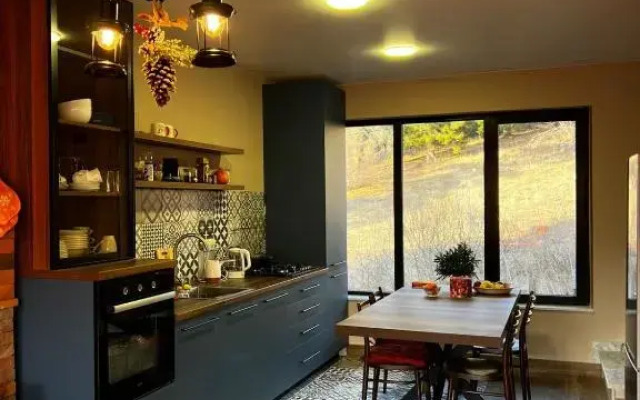 3 Cottage Near The Forest