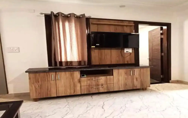 85 The Ganges 2 Bhk Apartment for Homestay