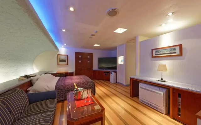 Hotel Noon
