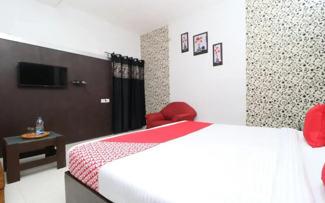 OYO Flagship 70228 Hotel Green Tower