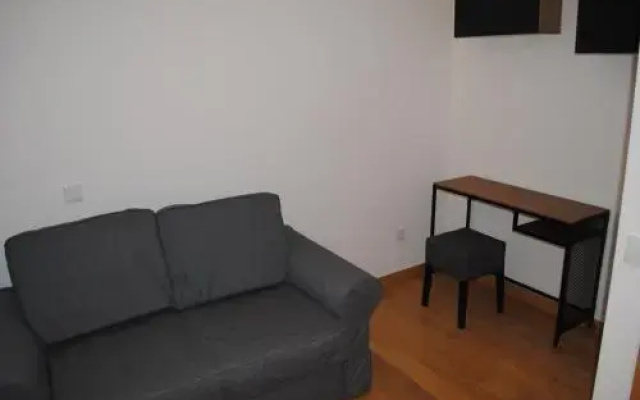 Garden Hill Apartment