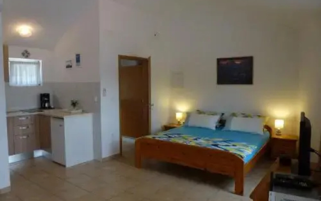 Apartment Pucisca with Sea View II