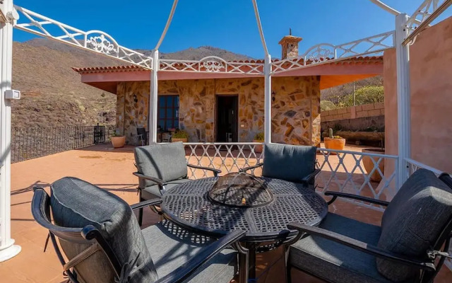 Casa Magma in Adeje With 2 Bedrooms and 1 Bathrooms