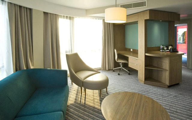 Holiday Inn London - West by IHG