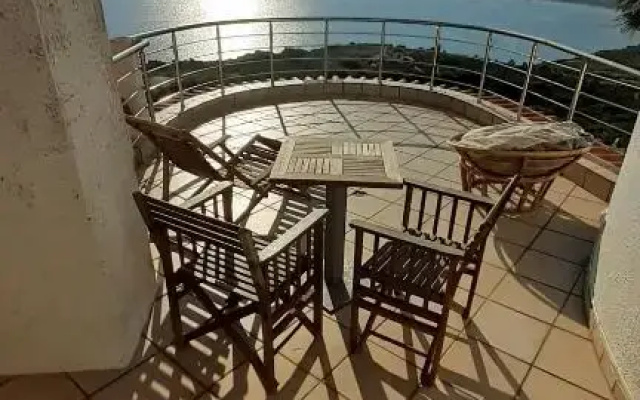 Charly Point Villa