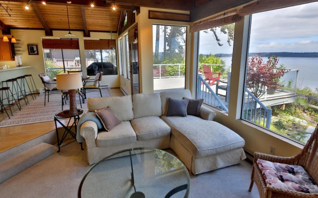 Days and Waves Beachhouse