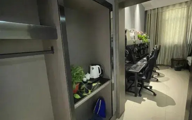 Mujian E-sports Hotel (Zhoukou Hotel)