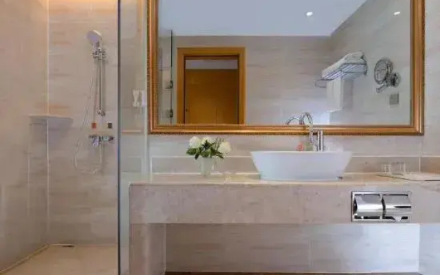 Vienna International Hotel Chenzhou Wuling Square