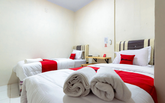 RedDoorz @ Rose House Simpang Pemda Medan Selayang