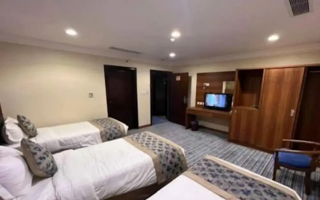 Fakher Al Azizia Hotel
