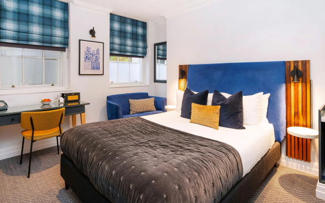 Berkeley Square Hotel