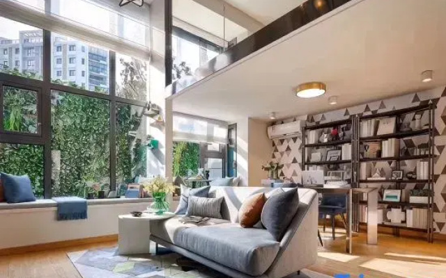 Orange Crystal Serviced Apartment