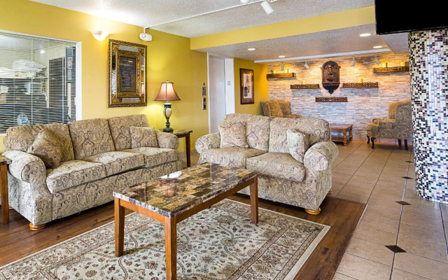 Rodeway Inn & Suites Birmingham I-59 exit 134