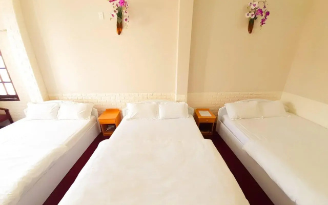 Rain Star Hotel