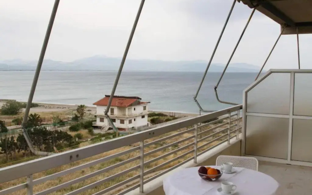 IRIDA 2Br Apartment with amazing sea view.