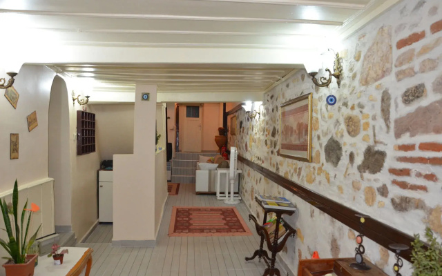 Tarihi Rum Konağı Antikhan