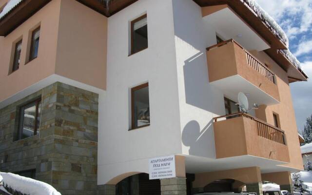 Апартаменты Krasi Apartments in Zornitsa Complex Чепеларе вид на фасад