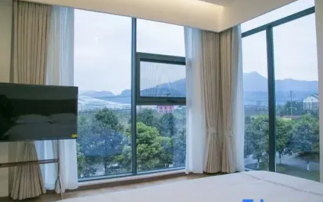 Yujian Zhixuan Hotel (Dujiangyan High-Speed Rail Station Sunac Park)