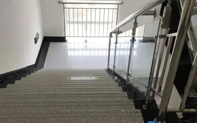 Shankee Hotel (Chengde County South Ring Road)