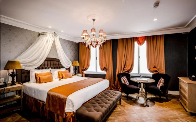 Hotel de Castillion