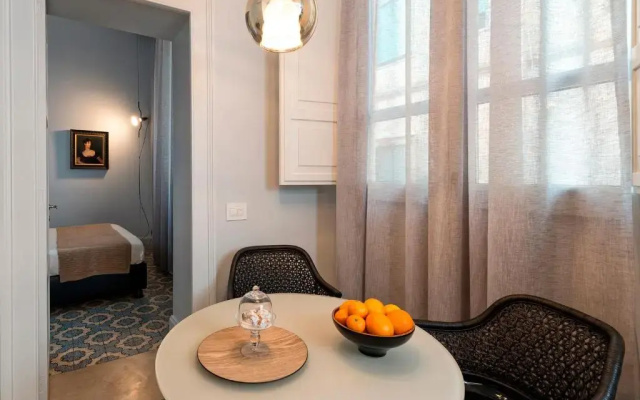Varo' Apartment