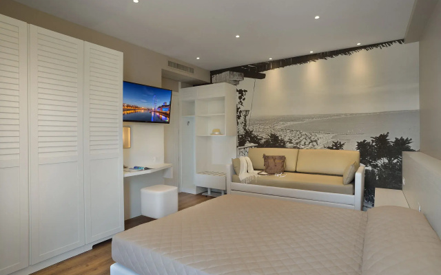 Embassy Hotel & SPA