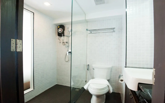 B2 Riverside Premier Hotel