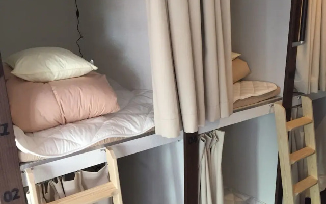 bnb+ Shinbashi - Hostel