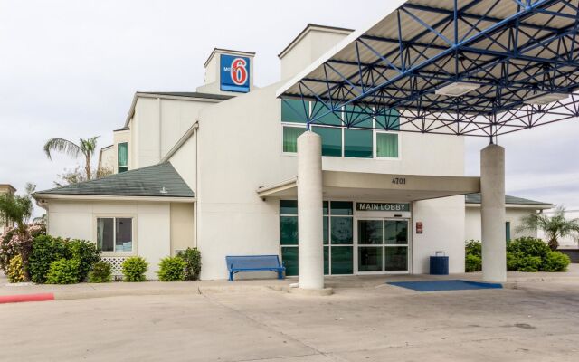 Motel 6 Pharr, TX in Pharr, United States of America from 79$, photos, reviews - zenhotels.com hotel front