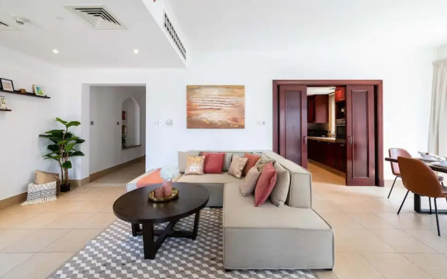 Luxury Living Next to Dubai Mall Burj Khalifa