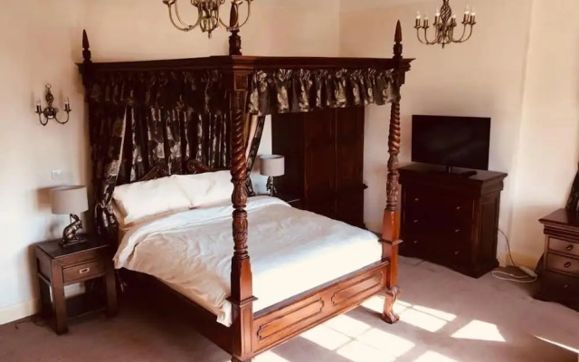 Brass Castle Country House Accommodation