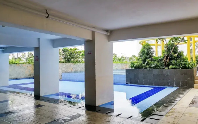 Nice And Comfort 2Br At Bassura City Apartment