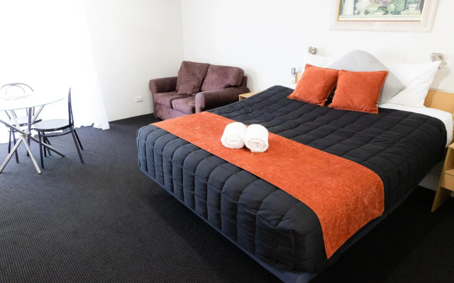 Aston Hill Motor Lodge