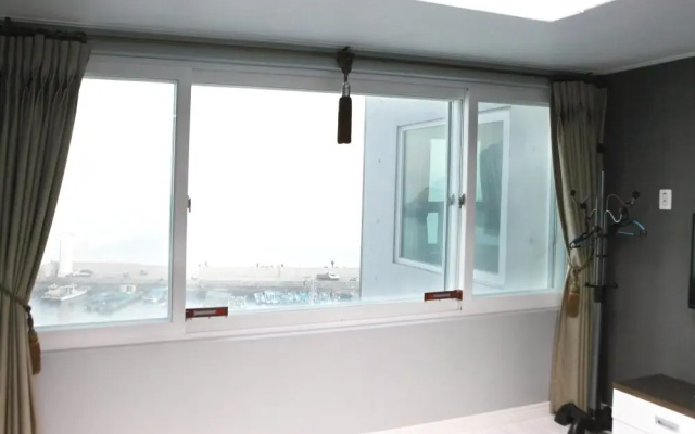 Sky and Ocean Village Pension